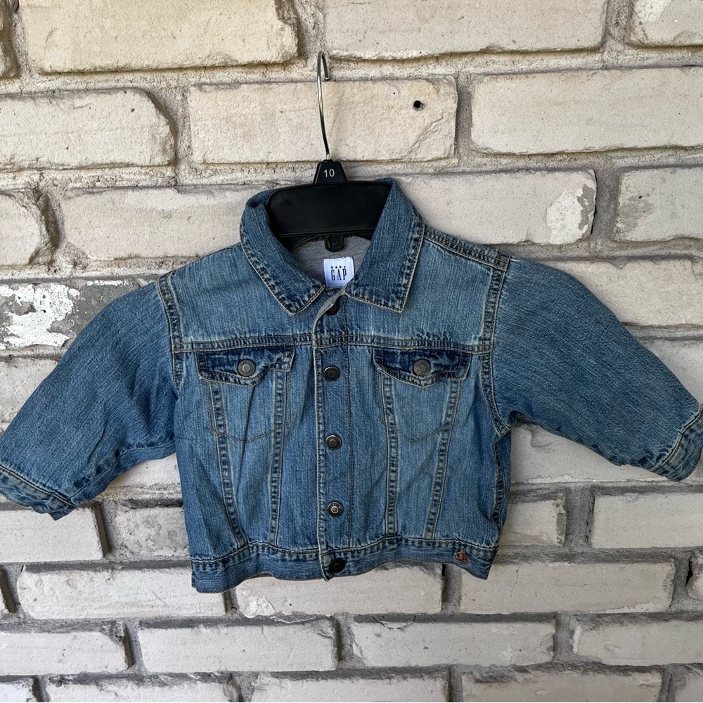 GAP infant Denim Jacket in Classic Blue